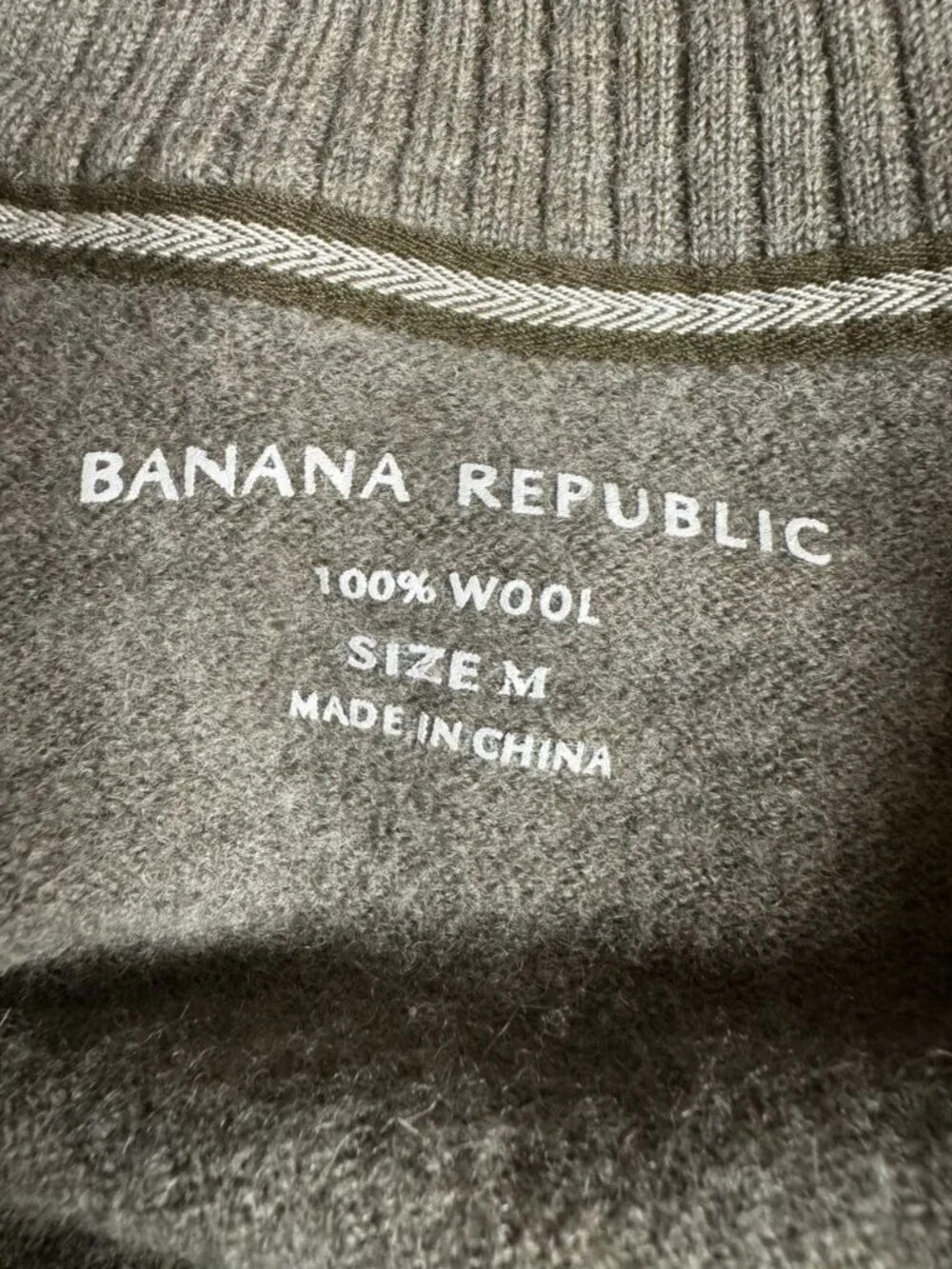 Banana Republic classic banana